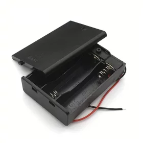 Škatla za baterije za 3 baterije AA, 4,5 V, pokrita s stikalom