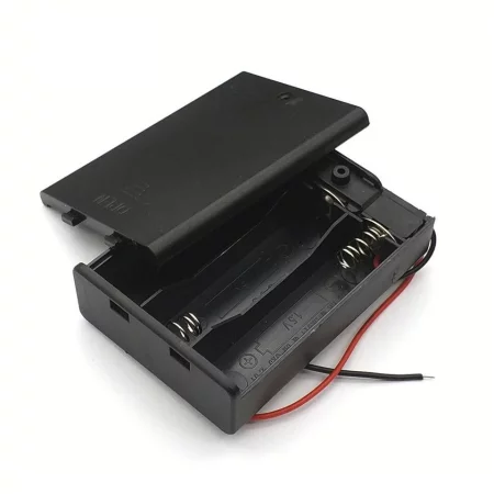 Batterilåda för 3 AA-batterier, 4,5V, täckt med strömbrytare