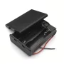 Bateriový box pro 3 AA baterie 4.5V je krytý držák se spínačem a vodiči délky 8 cm. Hodí se pro napájení menších zařízení a hobby elektroniky. Rozměry boxu jsou 70x50x19 mm. Poskytuje ochranu baterií. Baterie nejsou součástí balení.