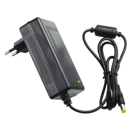 Utičnica za napajanje 18V 3A s priključkom 5.5x2.5mm