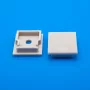 Embout cube avec trou pour profilé aluminium ALMP52