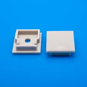 Embout cube avec trou pour profilé aluminium ALMP52