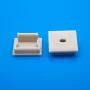 Embout cube avec trou pour profilé aluminium ALMP82